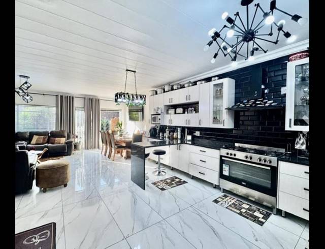 3 BEDROOM DUPLEX FOR SALE IN BRACKENDOWNS